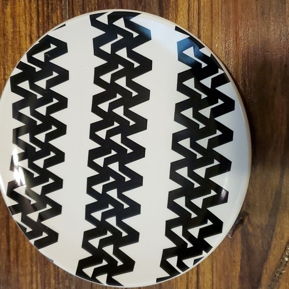 Nate Berkus Graphic Black and White Plates Set of 4 - Picture 5 of 6